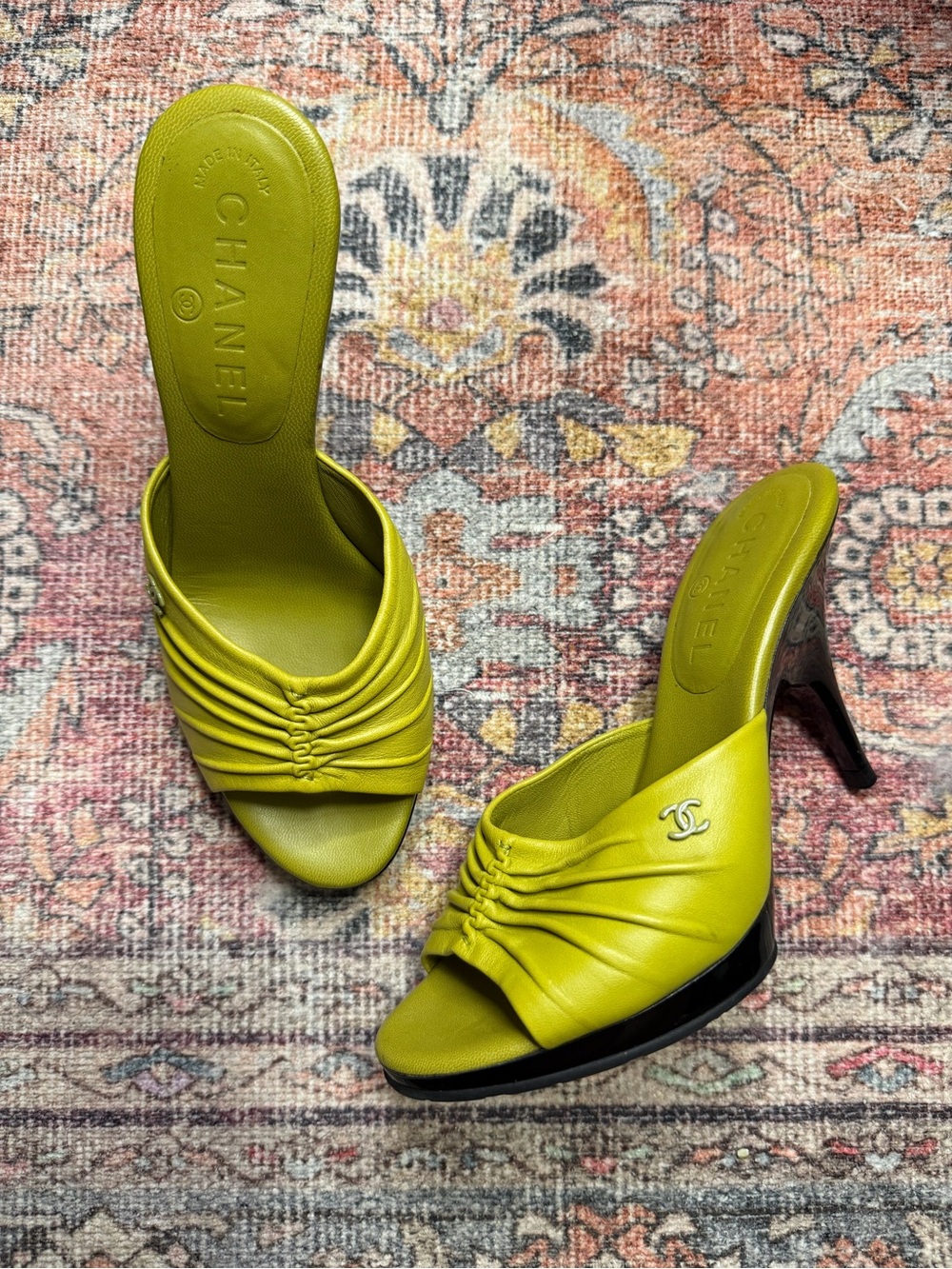 CHANEL Cruise 2004 Chartreuse Leather Ruched Open-Toe Mule Heels